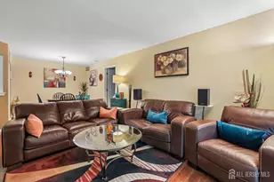 1702 Tanglewood Ct, Helmetta, NJ 08828 - Photo 4
