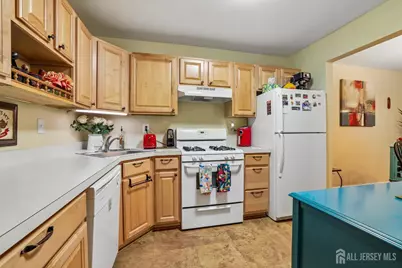 1702 Tanglewood Court, Helmetta, NJ 08828 - Photo 12