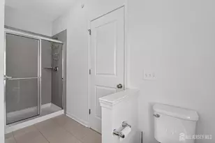 197 Roosevelt Dr, Wood Ridge, NJ 07075 - Photo 32