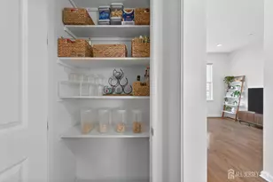 197 Roosevelt Dr, Wood Ridge, NJ 07075 - Photo 16