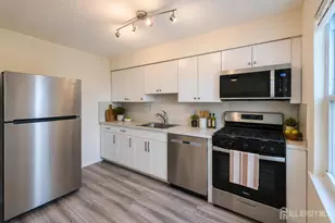 93 Fox Rd, Edison, NJ 08817 - Photo 8