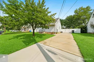 23 W Henry Pl, Iselin, NJ 08830 - Photo 2