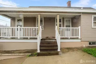639 Johnstone St, Perth Amboy, NJ 08861 - Photo 2