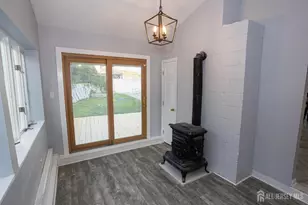 18 Robinhood Dr, Sayreville, NJ 08859 - Photo 14
