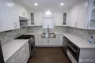 18 Robinhood Drive, Sayreville, NJ 08859 - Photo 24