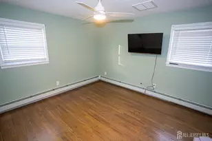 18 Robinhood Dr, Sayreville, NJ 08859 - Photo 30