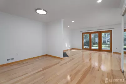 357 Hadleigh Lane, North Brunswick Township, NJ 08902 - Photo 8