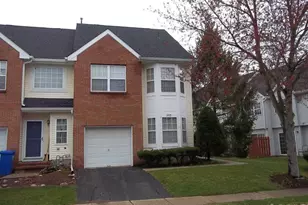 265 Shady Oak Ct, Piscataway Township, NJ 08854 - Photo 2