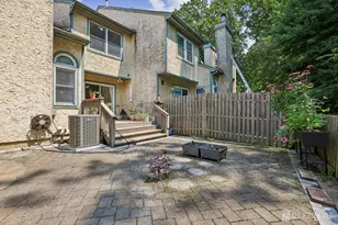 19 Dorchester Dr, East Brunswick Township, NJ 08816 - Photo 14