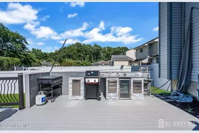 8 West Avenue, Middlesex County, NJ 08857 - Photo 22