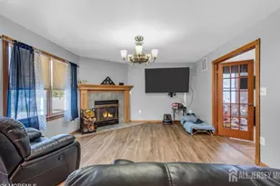 8 West Ave, Middlesex County, NJ 08857 - Photo 4