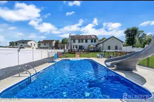 8 West Ave, Middlesex County, NJ 08857 - Photo 2