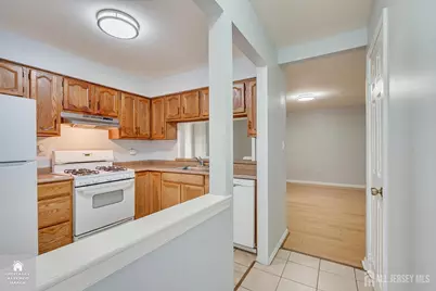 503 Woodbridge Commons Way, Iselin, NJ 08830 - Photo 4