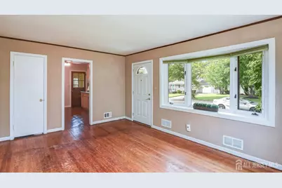 73 Townsend Street, Milltown, NJ 08850 - Photo 2