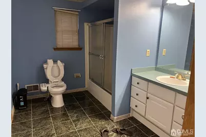 27 Marion Street, Port Reading, NJ 07064 - Photo 12