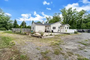 247 Friendship Rd, South Brunswick Township, NJ 08512 - Photo 32