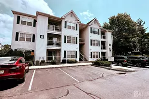 434 Waterford Dr, Edison, NJ 08817 - Photo 1