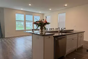 718 Station Rd, Dunellen, NJ 08812 - Photo 8