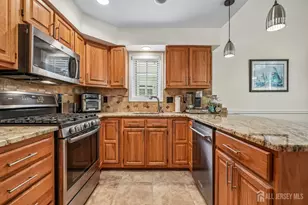65 Winthrop Rd, Monroe Township, NJ 08831 - Photo 14