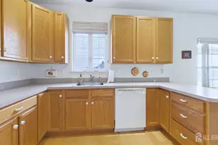 19 Appleby Dr, Helmetta, NJ 08828 - Photo 10