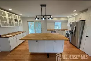 70 Beverly Rd, Bloomfield, NJ 07003 - Photo 2