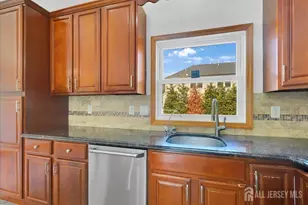 95 E Calvert Ave, Edison, NJ 08820 - Photo 12