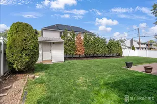 95 E Calvert Ave, Edison, NJ 08820 - Photo 36