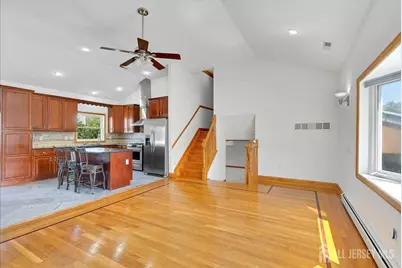 95 E Calvert Avenue, Edison, NJ 08820 - Photo 6