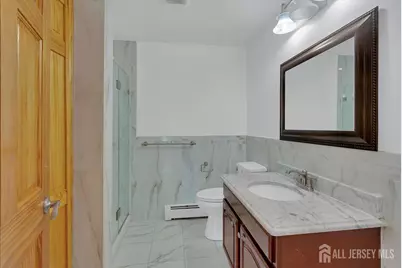 95 E Calvert Avenue, Edison, NJ 08820 - Photo 24