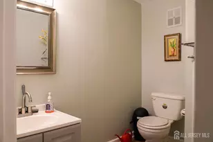 150 Farragut Ave, Middlesex, NJ 08864 - Photo 14
