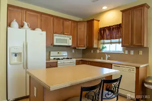 102 San Marco Rd, Monroe Township, NJ 08831 - Photo 8