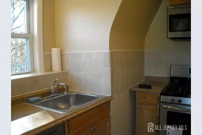 301 Penfield Place #301, Dunellen, NJ 08812 - Photo 4