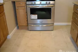 301 Penfield Pl, Dunellen, NJ 08812 - Photo 6