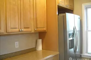 301 Penfield Pl, Dunellen, NJ 08812 - Photo 2