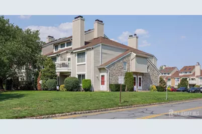 90 Farnham Square #290, Sayreville, NJ 08859 - Photo 1