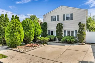 12 Jacobson St, Sayreville, NJ 08872 - Photo 2