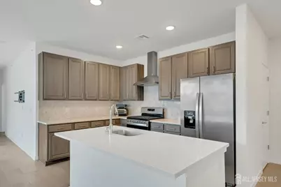 644 Lorhan Drive, Piscataway Township, NJ 08854 - Photo 4
