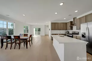 644 Lorhan Dr, Piscataway Township, NJ 08854 - Photo 6