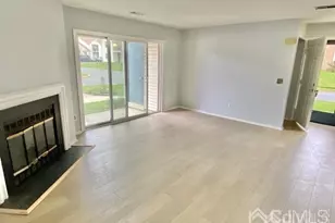 3001 Lighthouse Ln, Sayreville, NJ 08859 - Photo 6