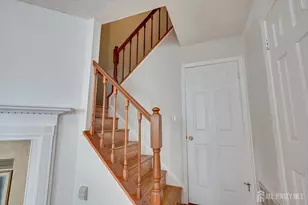 230 Kempsey Dr, North Brunswick Township, NJ 08902 - Photo 4