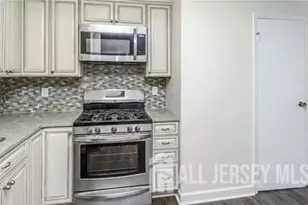 703 Cricket Ln, Woodbridge Township, NJ 07095 - Photo 4