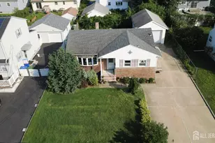1064 Bordentown Ave, Sayreville, NJ 08859 - Photo 24