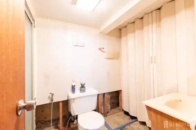 1064 Bordentown Avenue, Sayreville, NJ 08859 - Photo 22