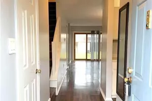 536 Manchester Ct, Piscataway Township, NJ 08854 - Photo 6