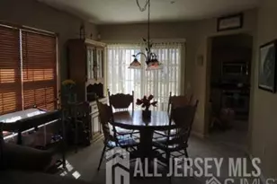 1056 Morning Glory Dr, Monroe Township, NJ 08831 - Photo 4
