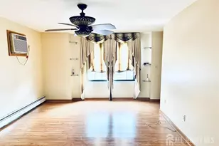 13 Essesx St, Carteret, NJ 07008 - Photo 6