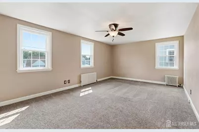 326 Melrose Avenue, Middlesex, NJ 08846 - Photo 16