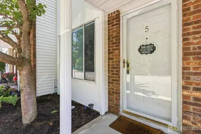 5 Nicholas Court, Spotswood, NJ 08884 - Photo 1
