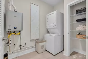 29307 Radford Ct, Monroe Township, NJ 08831 - Photo 6