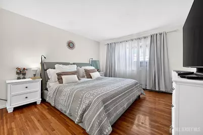 46 Gramercy Gardens #B, Middlesex, NJ 08846 - Photo 1